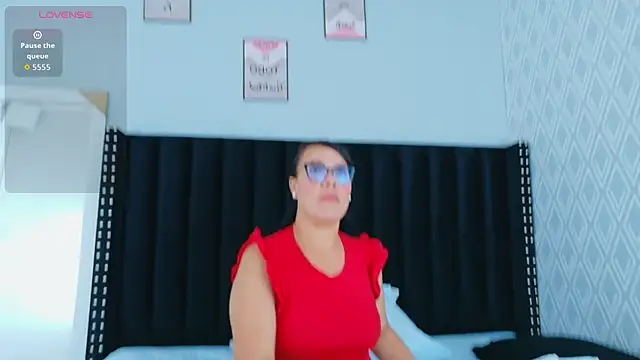 hotlatinateacher online show from 23, 4, 2026