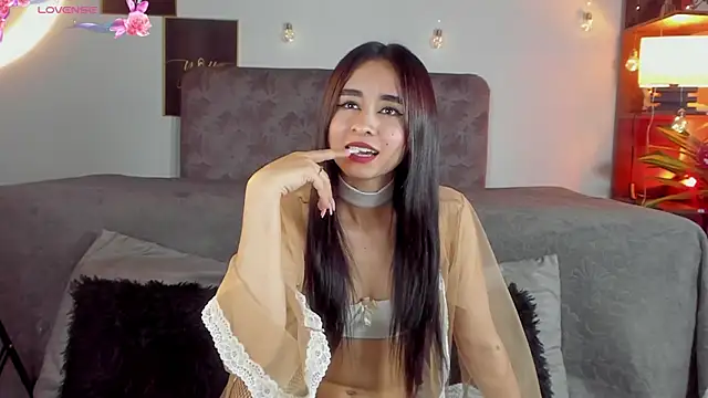 Snapshot of angelinepossy chatting on 2, 1, 2025 angelinepossy online show from 2, 1, 2025