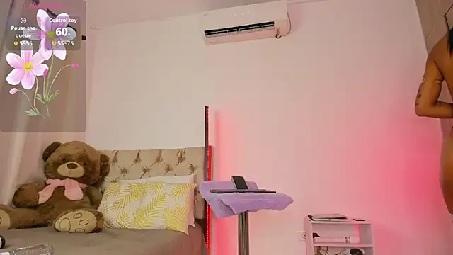 Lia Petite1 online show from 22, 3, 2026