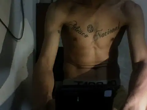 Snapshot of Delgadomx chatting on 4, 11, 2025 Delgadomx online show from 4, 11, 2025