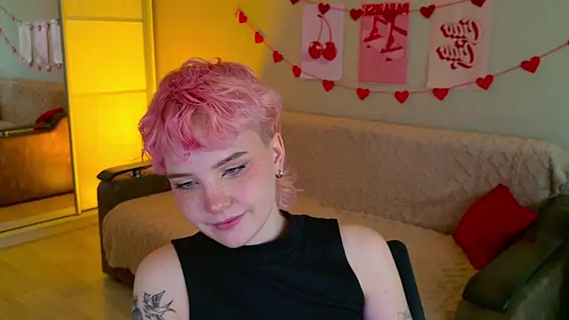 Snapshot of School_Love chatting on 24, 9, 2025 School Love online show from 24, 9, 2025