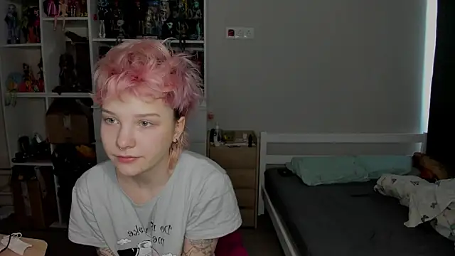 Snapshot of School_Love chatting on 18, 1, 2026 School Love online show from 18, 1, 2026