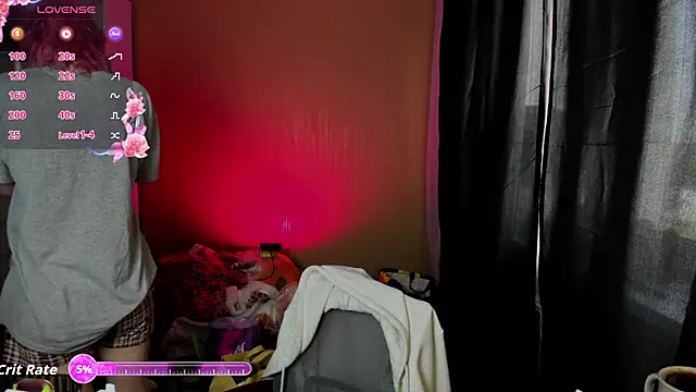 Snapshot of School_Love chatting on 12, 4, 2026 School Love online show from 12, 4, 2026