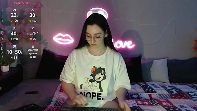 Snapshot of Fluffy_Tiffy chatting on 20, 1, 2025 Fluffy Tiffy online show from 20, 1, 2025