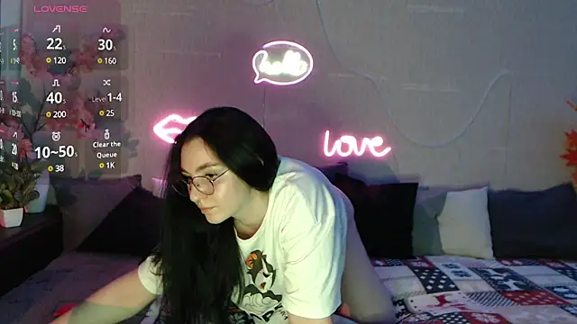 Snapshot of Fluffy_Tiffy chatting on 20, 1, 2025 Fluffy Tiffy online show from 20, 1, 2025