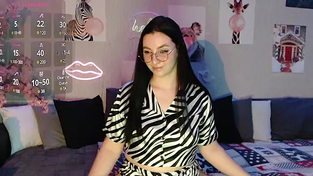 Snapshot of Fluffy_Tiffy chatting on 4, 2, 2025 Fluffy Tiffy online show from 4, 2, 2025
