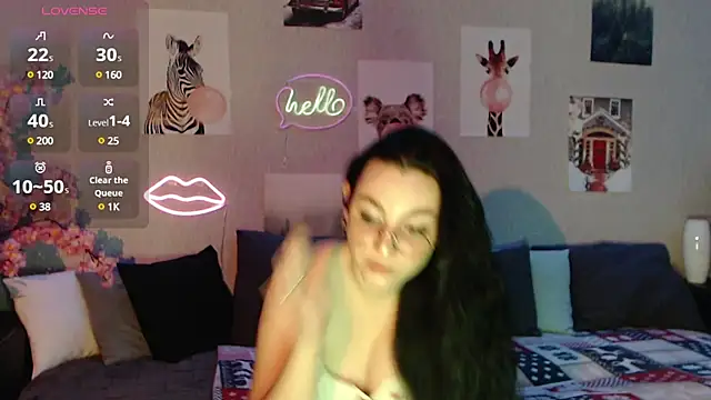 Snapshot of Fluffy_Tiffy chatting on 5, 2, 2025 Fluffy Tiffy online show from 5, 2, 2025