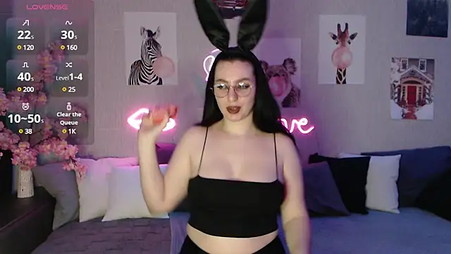 Snapshot of Fluffy_Tiffy chatting on 12, 2, 2025 Fluffy Tiffy online show from 12, 2, 2025