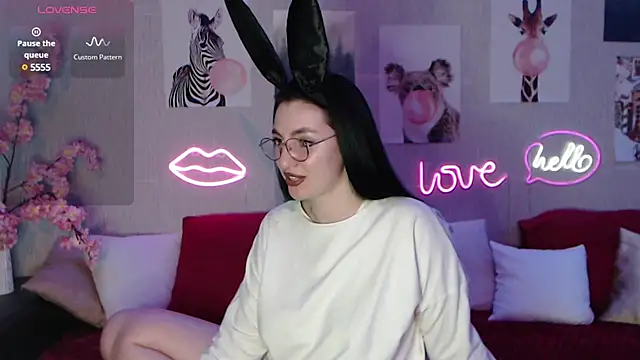 Snapshot of Fluffy_Tiffy chatting on 13, 2, 2025 Fluffy Tiffy online show from 13, 2, 2025