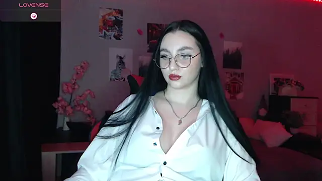 Snapshot of Fluffy_Tiffy chatting on 27, 2, 2025 Fluffy Tiffy online show from 27, 2, 2025