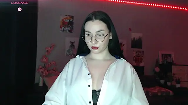 Snapshot of Fluffy_Tiffy chatting on 19, 3, 2025 Fluffy Tiffy online show from 19, 3, 2025