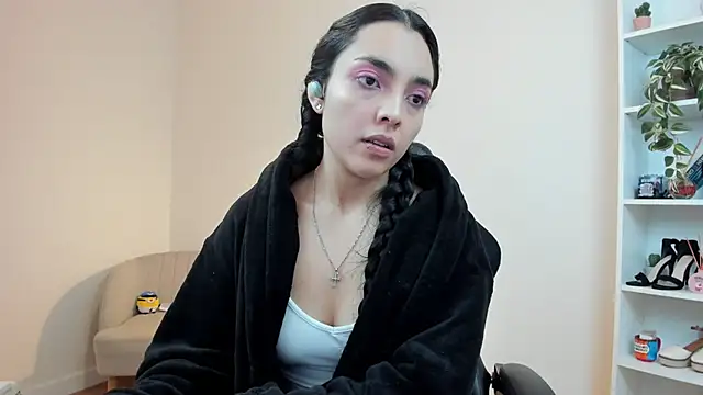 Snapshot of _BellaEvans_ chatting on 23, 1, 2025  BellaEvans  online show from 23, 1, 2025