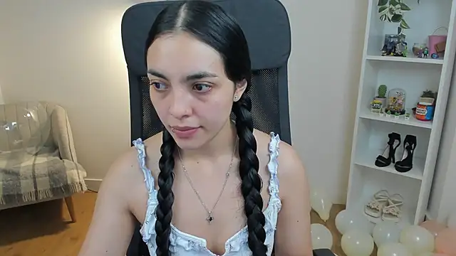  BellaEvans  online show from 9, 5, 2026