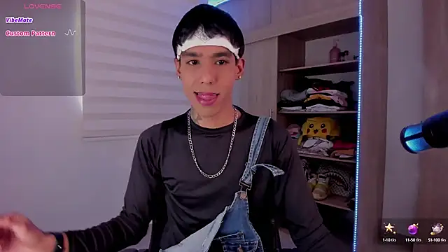 Snapshot of aldrinwhite chatting on 2, 2, 2025 aldrinwhite online show from 2, 2, 2025