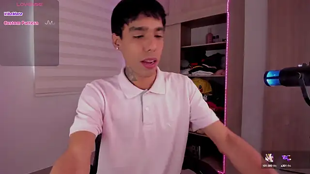 Snapshot of aldrinwhite chatting on 4, 2, 2025 aldrinwhite online show from 4, 2, 2025