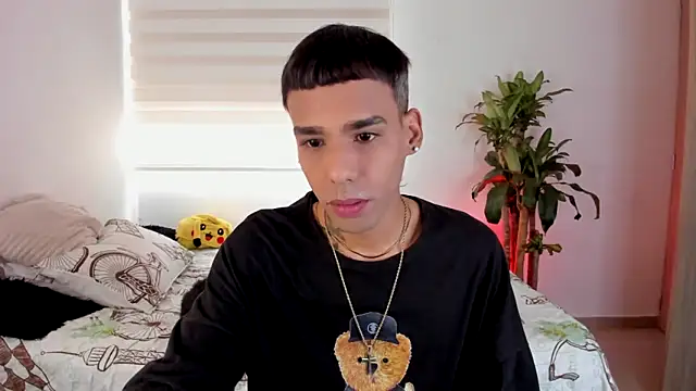 Snapshot of aldrinwhite chatting on 12, 9, 2025 aldrinwhite online show from 12, 9, 2025