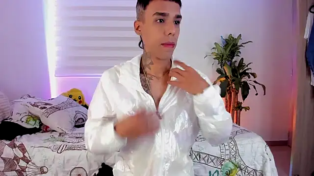 Snapshot of aldrinwhite chatting on 14, 9, 2025 aldrinwhite online show from 14, 9, 2025