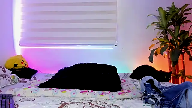 Snapshot of aldrinwhite chatting on 7, 10, 2025 aldrinwhite online show from 7, 10, 2025