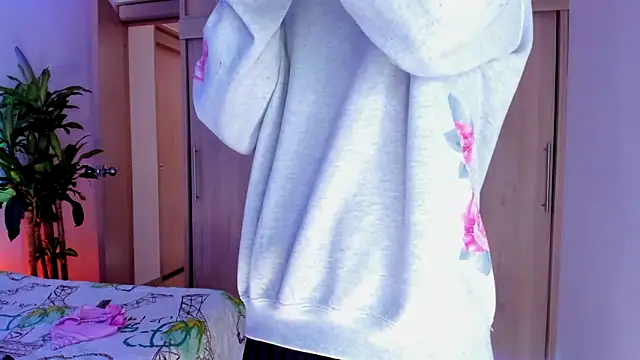 Snapshot of aldrinwhite chatting on 7, 11, 2025 aldrinwhite online show from 7, 11, 2025