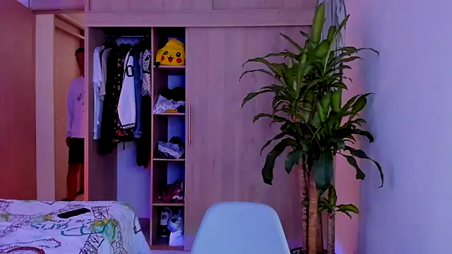 Snapshot of aldrinwhite chatting on 22, 11, 2025 aldrinwhite online show from 22, 11, 2025