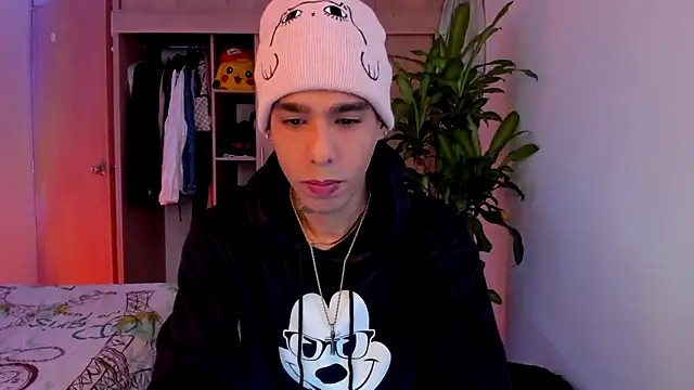 Snapshot of aldrinwhite chatting on 16, 12, 2025 aldrinwhite online show from 16, 12, 2025