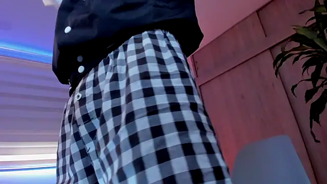 Snapshot of aldrinwhite chatting on 18, 12, 2025 aldrinwhite online show from 18, 12, 2025