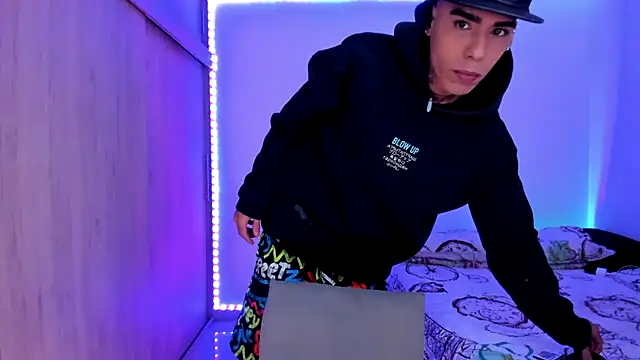 Snapshot of aldrinwhite chatting on 16, 1, 2026 aldrinwhite online show from 16, 1, 2026