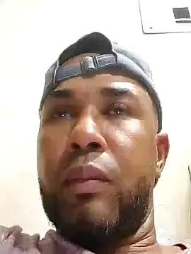 Frankie0880 online show from 2, 1, 2025