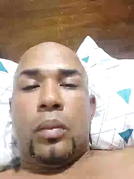 Frankie0880 online show from 2, 2, 2025