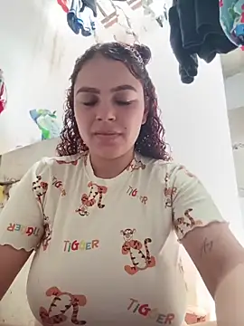 Mommy-Hot online show from 11, 5, 2026