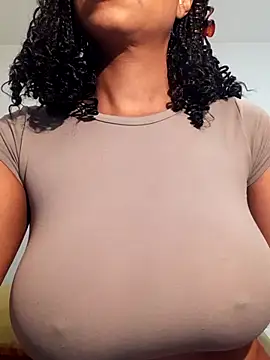 Snapshot of realsquirter chatting on 23, 11, 2025 realsquirter online show from 23, 11, 2025