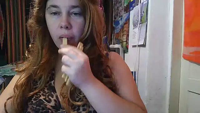 Cora Maro online show from 22, 9, 2025