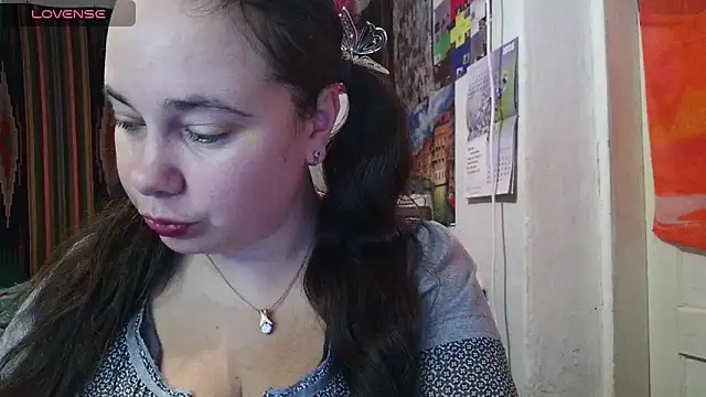 Cora Maro online show from 4, 10, 2025