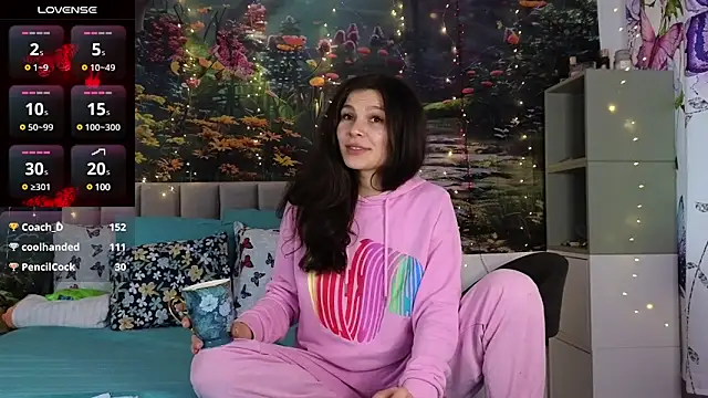 MadameDeFeu online show from 27, 12, 2024