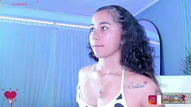 Snapshot of Ammy_nova chatting on 2, 10, 2025 Ammy nova online show from 2, 10, 2025