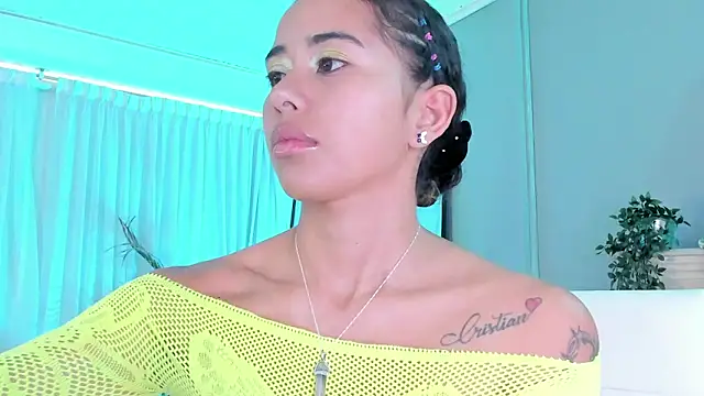 Snapshot of Ammy_nova chatting on 3, 10, 2025 Ammy nova online show from 3, 10, 2025