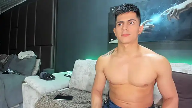 Crhis N Derek online show from 22, 1, 2025