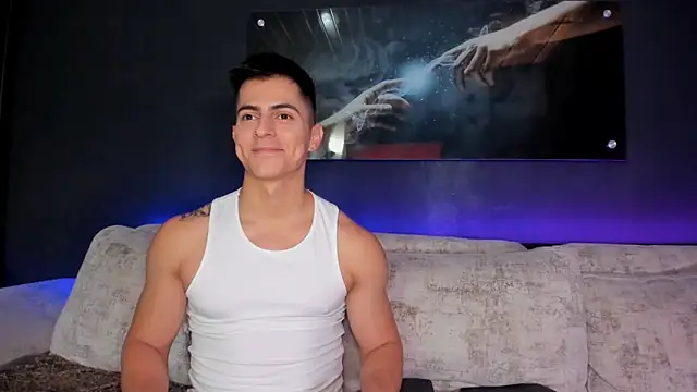 Crhis N Derek online show from 2, 2, 2025