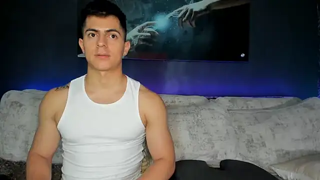 Crhis N Derek online show from 3, 2, 2025