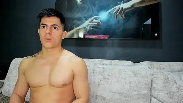 Crhis N Derek online show from 4, 2, 2025