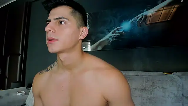 Crhis N Derek online show from 26, 2, 2025