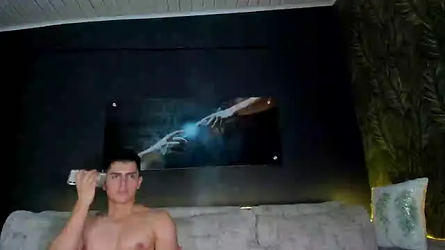 Crhis N Derek online show from 26, 2, 2025