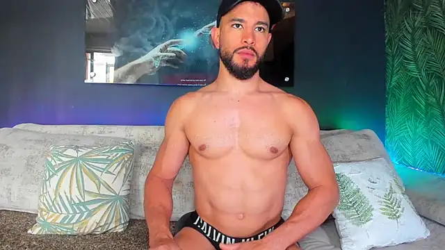 Crhis N Derek online show from 11, 3, 2025