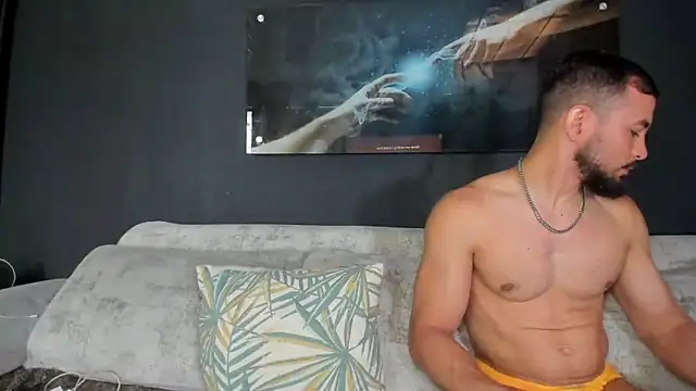 Crhis N Derek online show from 21, 3, 2025