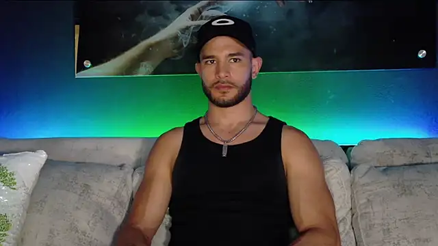 Crhis N Derek online show from 8, 9, 2025