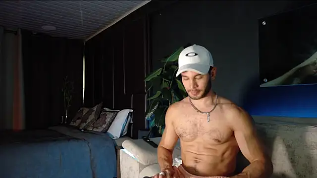 Crhis N Derek online show from 21, 10, 2025