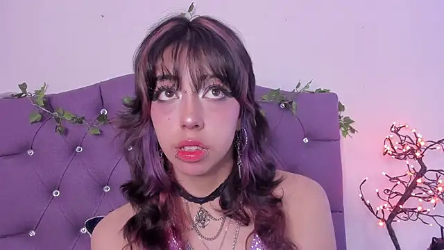 Nyx nayla online show from 6, 12, 2024