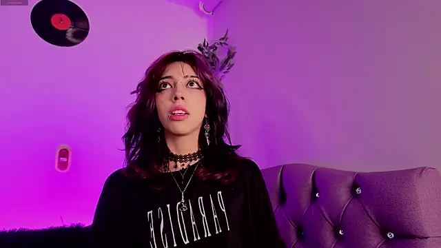 Nyx nayla online show from 10, 1, 2026