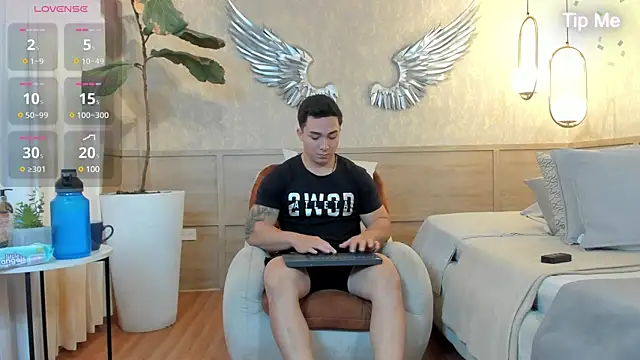 Snapshot of Ryan_Hunt chatting on 14, 12, 2024 Ryan Hunt online show from 14, 12, 2024