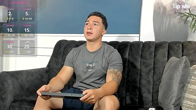 Snapshot of Ryan_Hunt chatting on 15, 1, 2025 Ryan Hunt online show from 15, 1, 2025